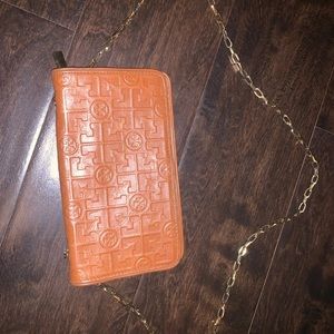Tory Burch clutch crossbody purse